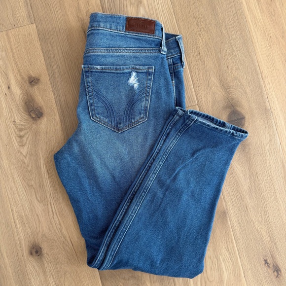 Hollister Distressed Blue Straight Leg Jeans – Cropped – size 26 - Picture 10 of 11